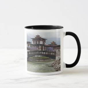 Mug Pont en porte-à-faux près du palais Punakha Dzong