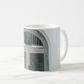 MUG PORTE EN BOIS GRIS FERMÉE SOUS LA LUMIÈRE NOIRE (Devant droit)