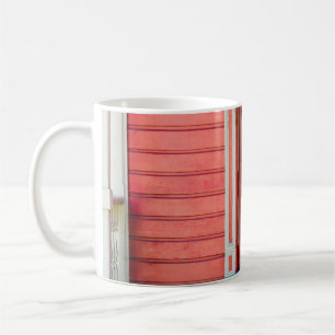 Mug Porte et porche en bois peint rouge traditionnel,