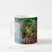 Mug Portes de gisement de fraise, Liverpool, R-U (Devant gauche)
