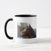 Mug Portrait de cheval brun le jour froid (Gauche)