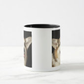 Mug Portrait de corgi noir, brun et blanc (Centre)
