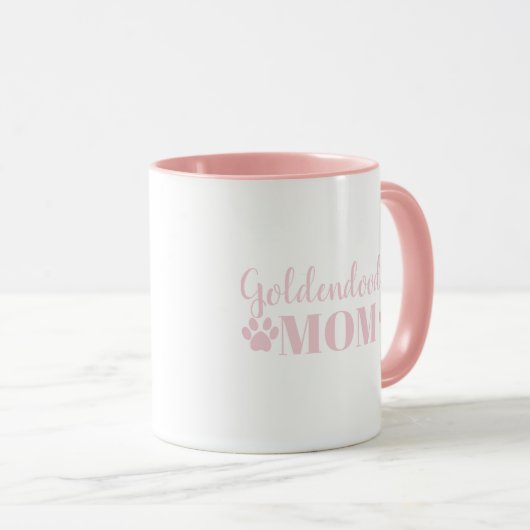 Mug Portrait de fleurs roses de Goldendoodle (Devant droit)