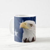 Mug Portrait de l'aigle chauve avec étoiles (Devant gauche)