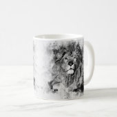 Mug Portrait noir et blanc du lion mâle (Devant droit)