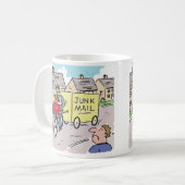 Mug Postman avec Dessin de Courrier indésirable. (Devant gauche)