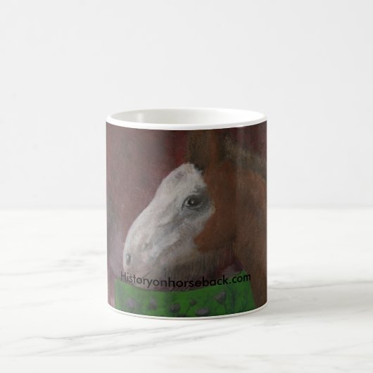 Mug Poulain de Clydesdale sur le côté de sa mère (Centre)