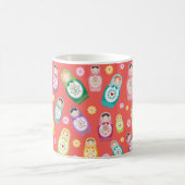 Mug Poupée russe - arrière - plan rouge (Centre)