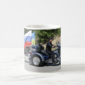 Mug Poutine monte un tricycle ! (Centre)