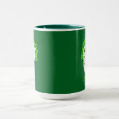 Mug Powered by Beer St Patrick’s Day Shirt – caneca (Centre)