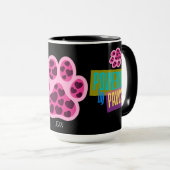 Mug "Powered by Paws" Coeurs roses Design (Devant droit)