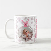 Mug Premier noël grand-mère cloche rose flacon de neig (Gauche)