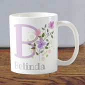 Mug Premier nom initial plus Belinda avec fleurs
