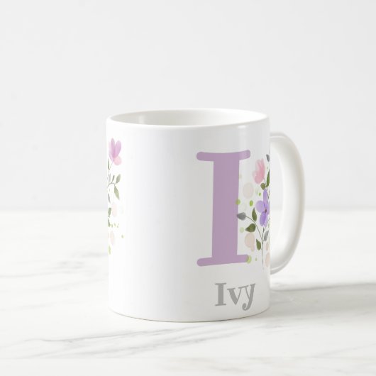 Mug Premier nom initial Plus Ivy avec Fleurs (Devant droit)