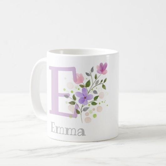 Mug Première initiale plus le nom Emma avec des fleurs (Devant gauche)