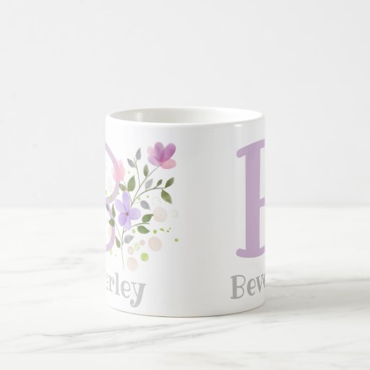 Mug Première initiale plus nom Beverley avec des fleur (Centre)