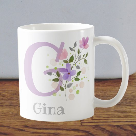 Mug Première initiale plus nom Gina avec des fleurs