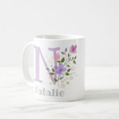 Mug Première initiale plus prénom avec des fleurs (Devant gauche)