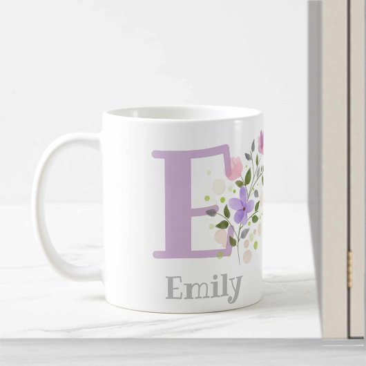 Mug Prénom initial plus nom Emily avec des fleurs