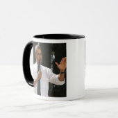 Mug Président Barack répond à des questions sur (Devant gauche)