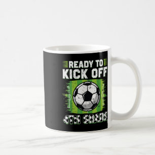 Mug Prêt à donner le coup d'envoi du soccer de 4e anné