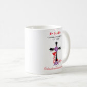 Mug Priest 5ème anniversaire de l'Ordination Croix noi (Devant droit)