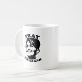Mug Priez pour Sarah (Devant gauche)