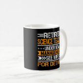 Mug Professeur de sciences à la retraite sous la nouve (Devant droit)
