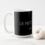 Mug Professionnel noir blanc personnalisé<br><div class="desc">Un design minimaliste avec votre nom d'entreprise et votre ligne d'étiquettes. Que ce soit pour votre personnel ou comme cadeau à votre clientèle,  la conception de texte simple représentera votre entreprise avec brio.</div>