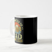 Mug Promoted To Dad 2026 Expecting Baby Funny Soon To  (Devant gauche)