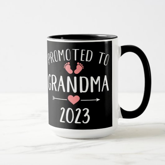 Mug Promu à grand-mère 2023 faire-part de grossesse (Droite)