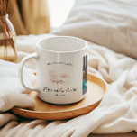 Mug Promu à Tante | Photo personnalisée<br><div class="desc">Avec l'illustration des aiguilles d'aquarelle mignonne avec l'année établie. "Seules meilleures soeurs sont promues à tante". Téléchargez vos propres photos et écrivez un message personnalisé. Personnalisez votre tante ou votre tante pour créer un cadeau unique. Une façon parfaite de lui montrer à quel point elle est extraordinaire chaque jour. Toutes...</div>