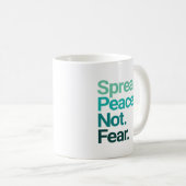 Mug Propager la paix sans craindre la typographie vert (Devant droit)