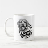 Mug Propriété d'un Labradoodle (Gauche)