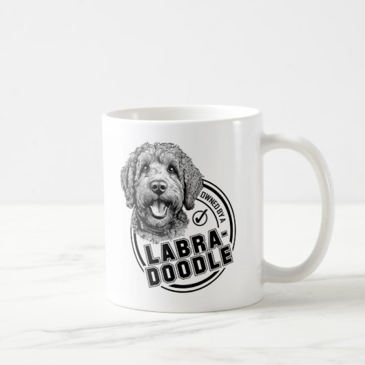 Mug Propriété d'un Labradoodle (Droite)