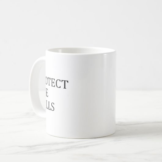 Mug Protéger Les Poupées (Devant gauche)