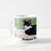 Mug Protégez les chats sauvages (Devant gauche)