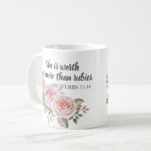Mug Proverbes 31:10 D'une valeur bien plus grande que (Devant gauche)