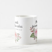 Mug Proverbes 31:10 D'une valeur bien plus grande que (Centre)