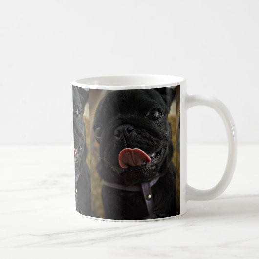 Mug pug noir qui lèche (Droite)