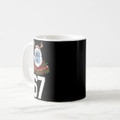Mug Pugilant pull de Noël Yeti Gorille Renne 67 (Devant gauche)