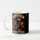 Mug Pullin Wire Til I Retire Funny Electrician Lineman (Gauche)