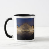 Mug Pyramide du Louvre par l'architecte I.M. Pei à (Gauche)