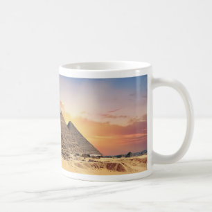 Mug pyramides