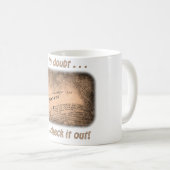 Mug Quand en doute ... Regarder la musique (Devant droit)