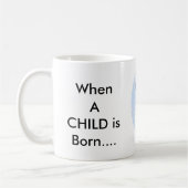 Mug Quand un enfant est né, est ainsi un grand-parent (Gauche)