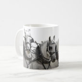 Mug Quatre côte à côte chevaux de trait gris de (Devant gauche)