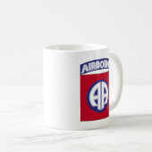 Mug quatre-vingt-deuxième Division Aéroportée - (Devant droit)