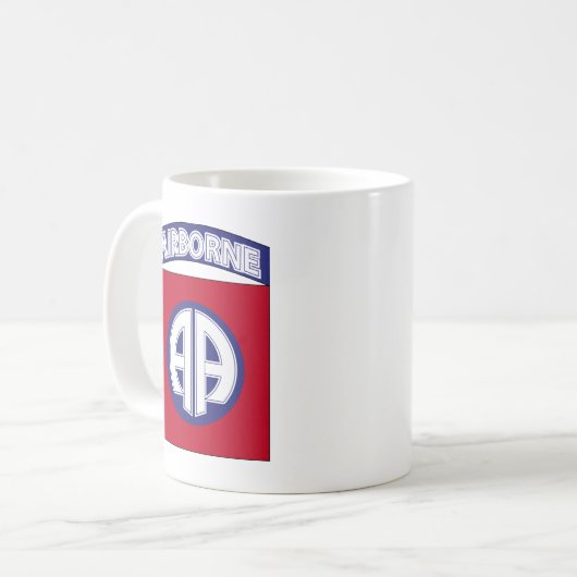 Mug quatre-vingt-deuxième Division Aéroportée - (Devant gauche)