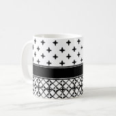 Mug Quatrefoil blanc noir décoré d'un monogramme (Devant gauche)